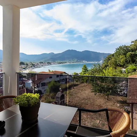 Pearl Of Thassos לינה וארוחת בוקר 4*